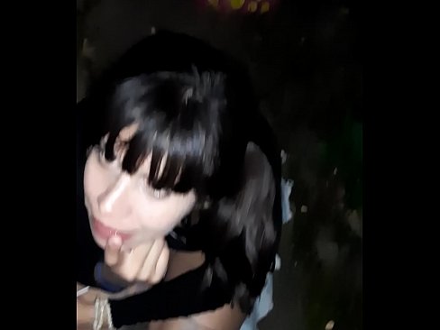 ❤️ Na rua, o pénis inchado em troca de doces Porno em porno pt.befuck-net.ru
